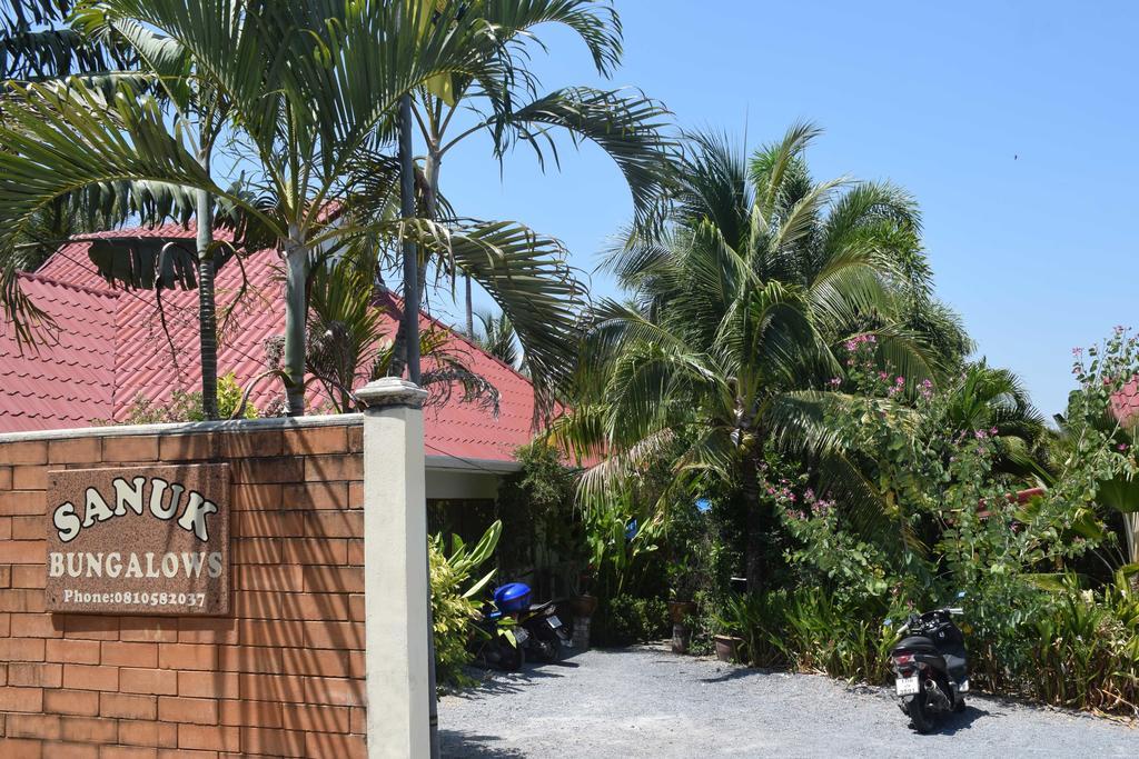 สนุกบังกาโลว์ส์ Hotel Rawai ภายนอก รูปภาพ